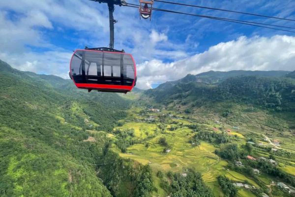 Fansipan Cable Car